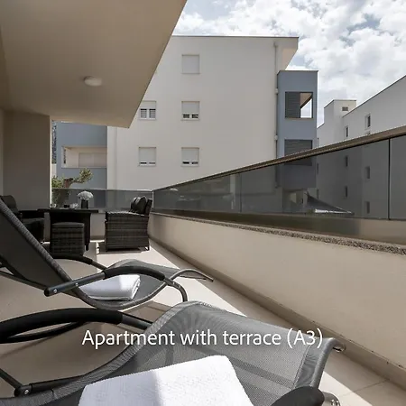 La Adriatique Apartman *