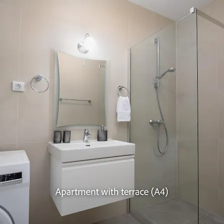 Apartman La Adriatique *